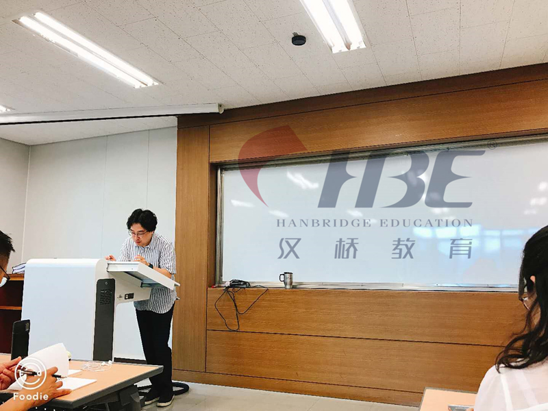 启明大学教室.jpg